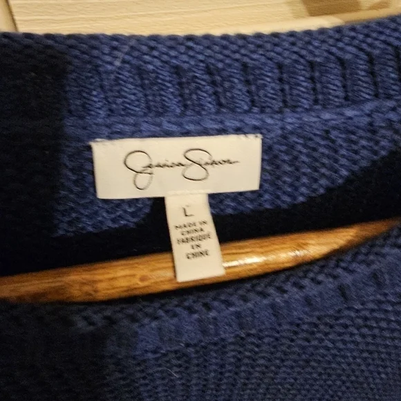 Ladies jessica Simpson sweater - Picture 3 of 4